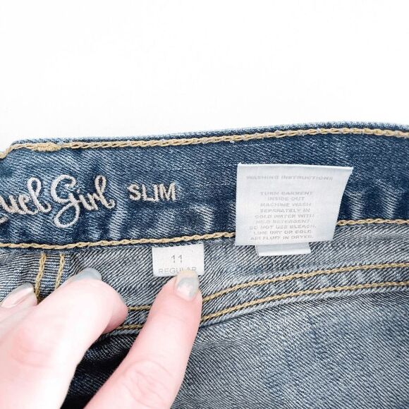 Cruel Girl Slim Straight Leg Denim Jeans Mid Rise Blue Wash Size 11 - Picture 5 of 13
